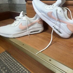 Nike White and Pink Sneakers Sleek Design